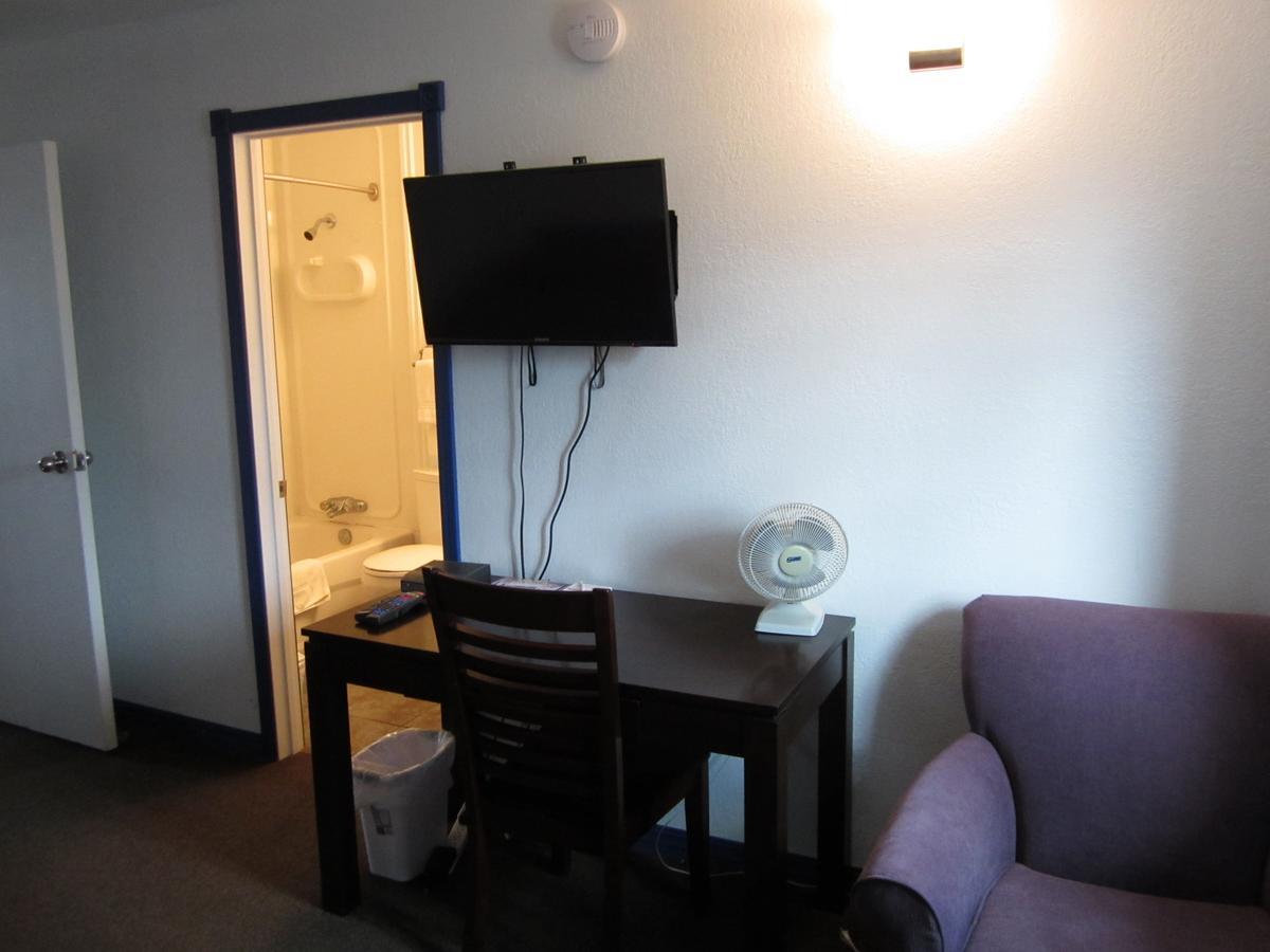 Nisutlin Trading Post Motel Teslin Zimmer foto