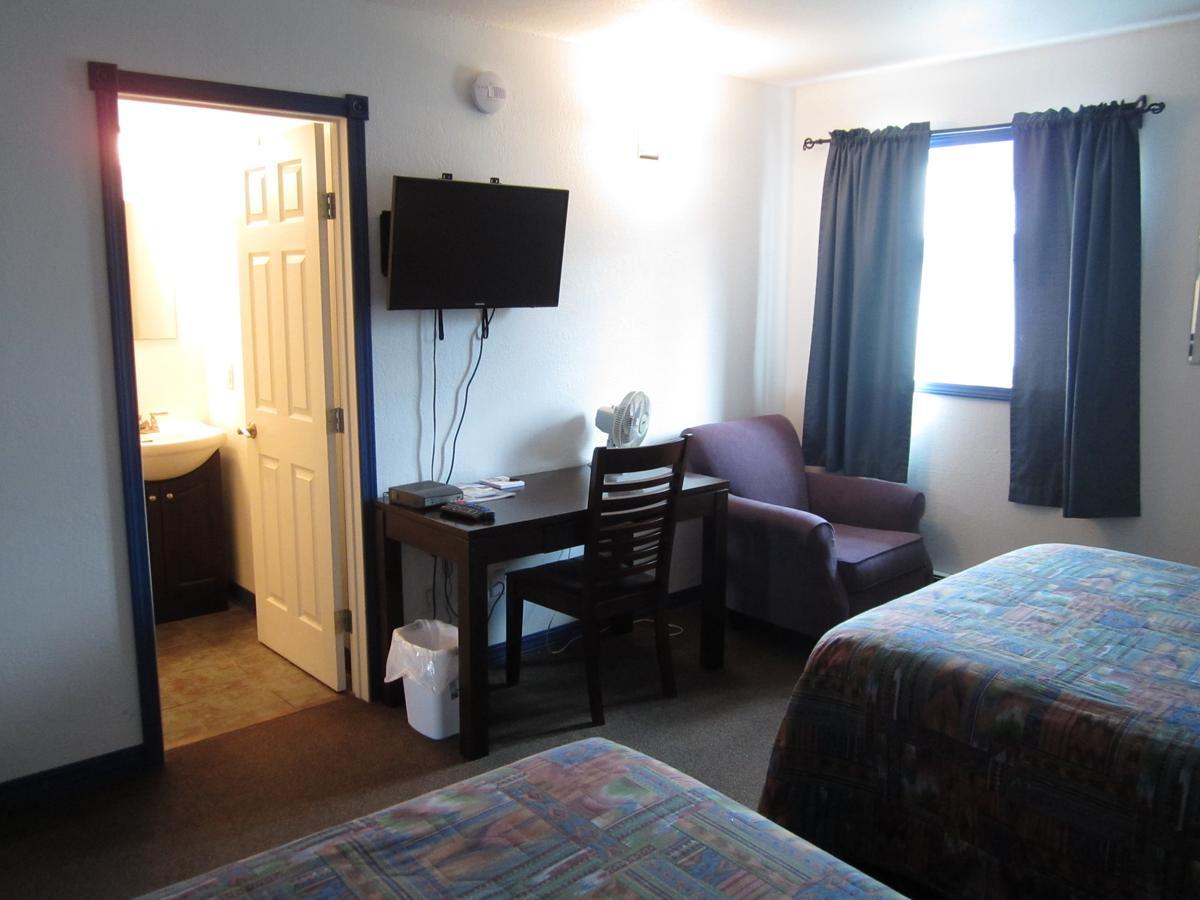 Nisutlin Trading Post Motel Teslin Zimmer foto